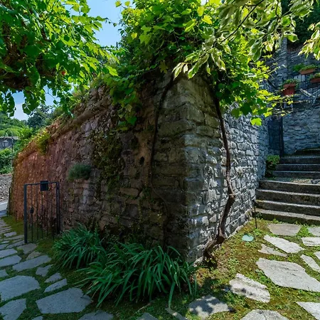 Loppia Secret Mansarda By Wonderful Italy *