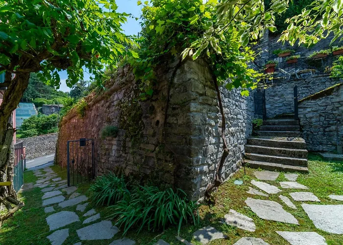 Loppia Secret Mansarda By Wonderful Italy *