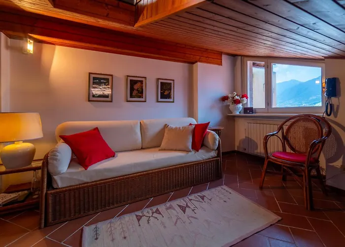 Loppia Secret Mansarda By Wonderful Italy Apartment *